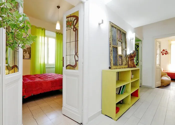 Vintage 4 Bedrooms 20' Colosseum Rome
